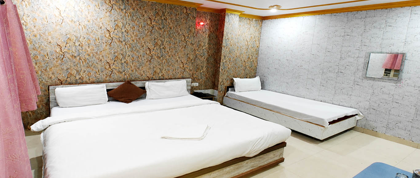Hotel near Godowlia